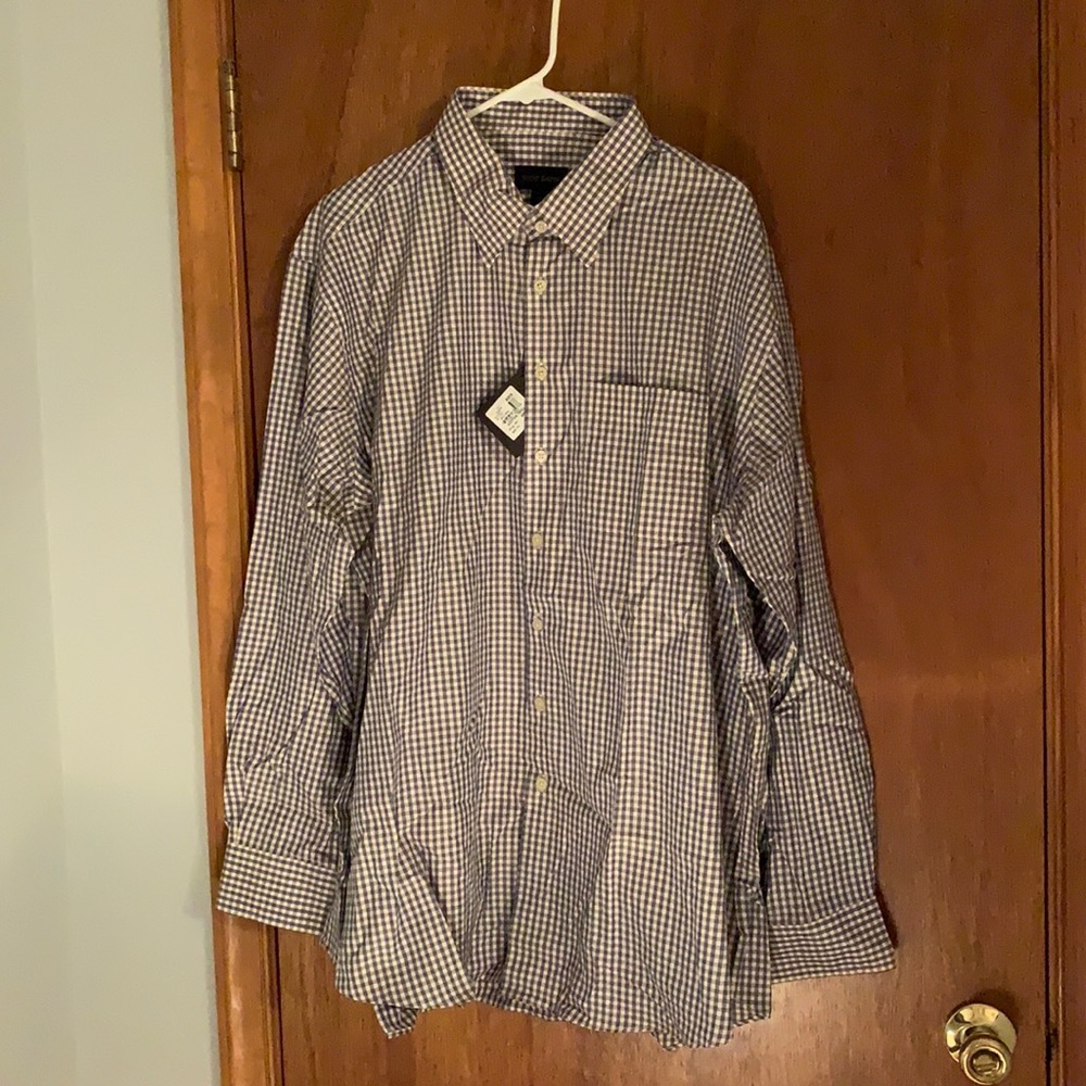 New with tags men’s button down